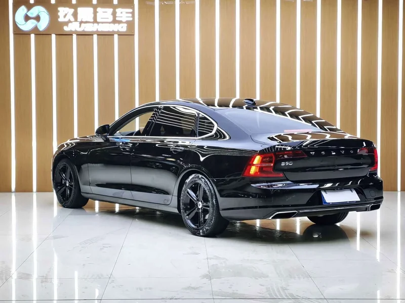 Volvo S90 — фото 4
