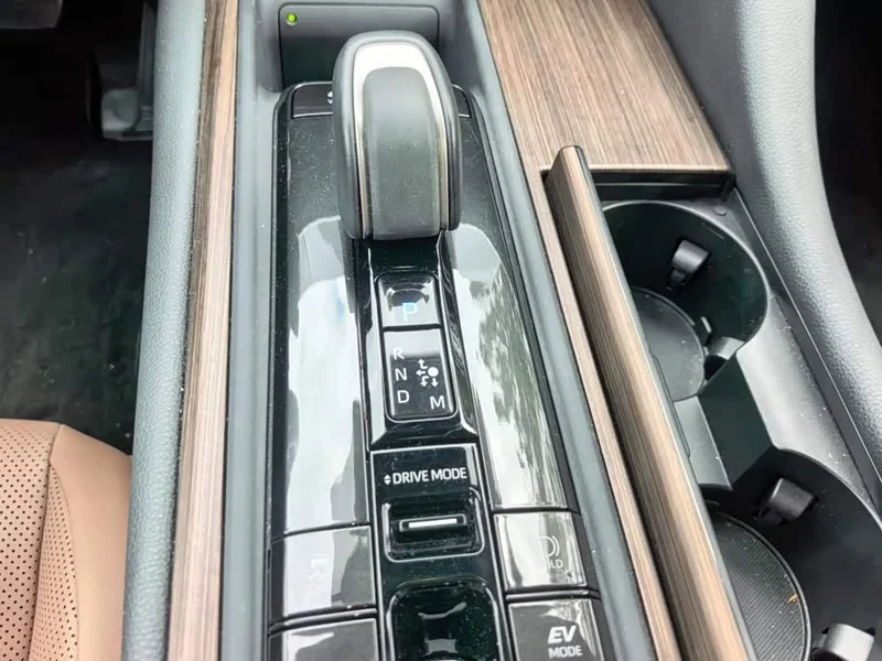 Toyota Crown Imported — фото 16