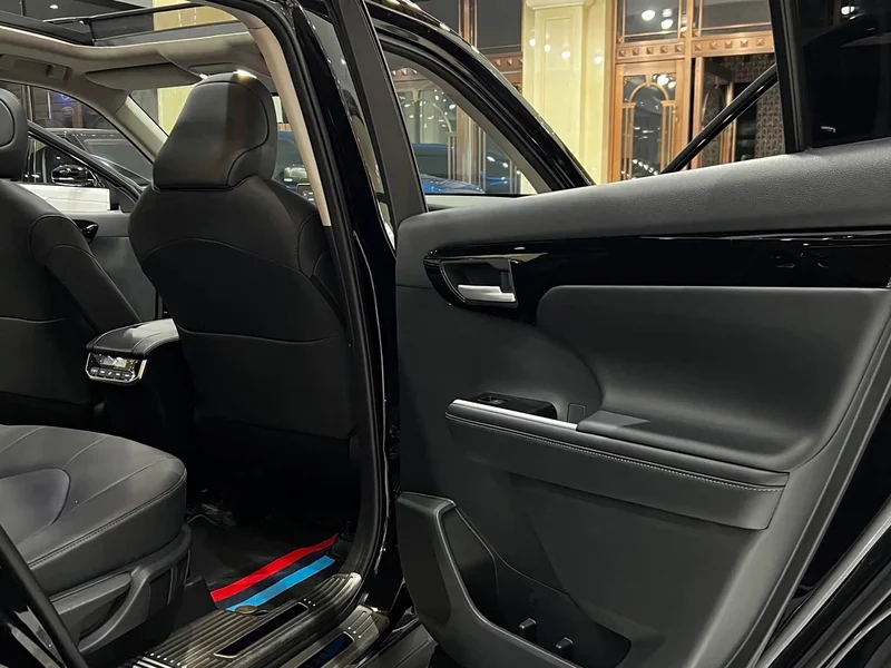Toyota Highlander — фото 15