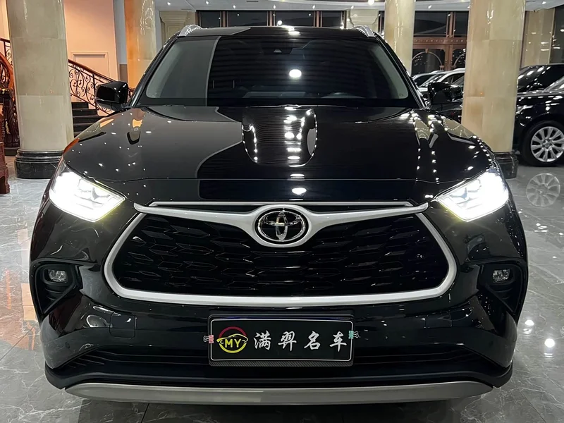 Toyota Highlander — фото 2