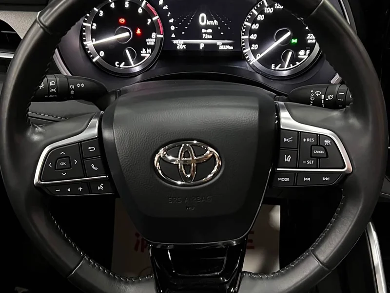 Toyota Highlander — фото 21