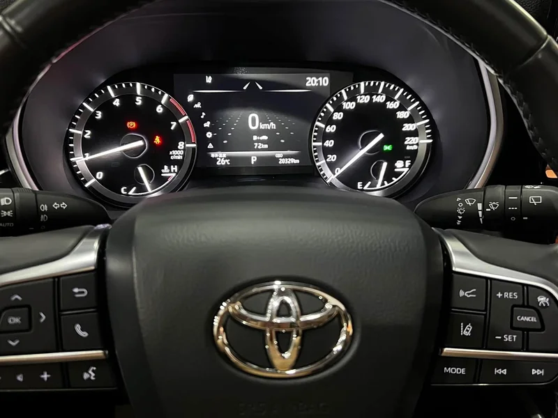 Toyota Highlander — фото 25
