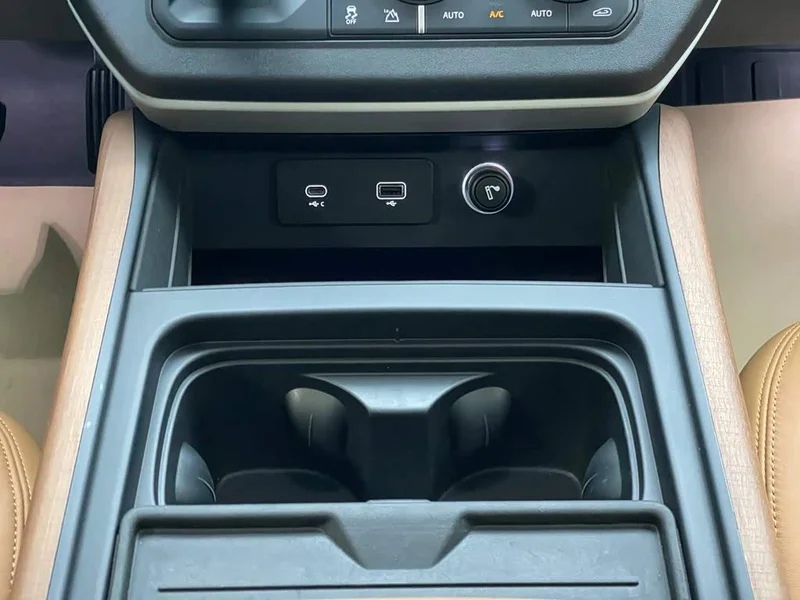 Land Rover Defender — фото 16