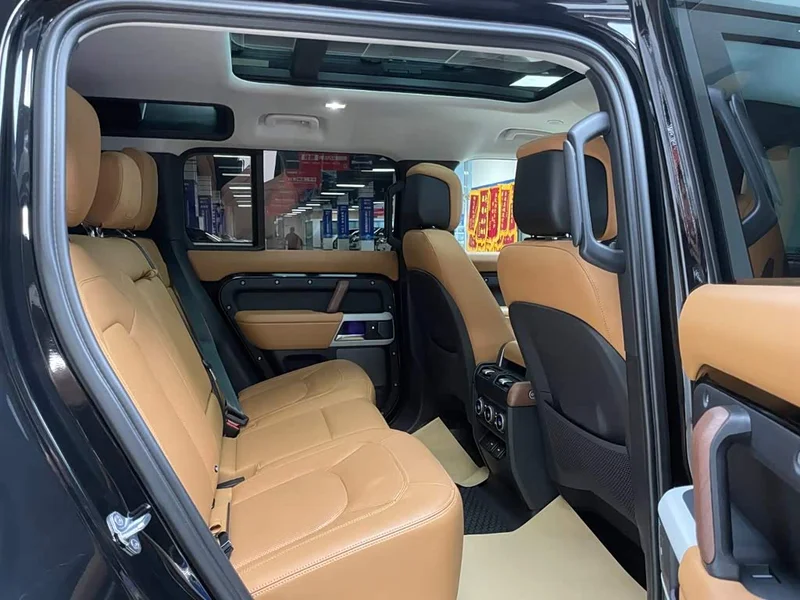 Land Rover Defender — фото 18