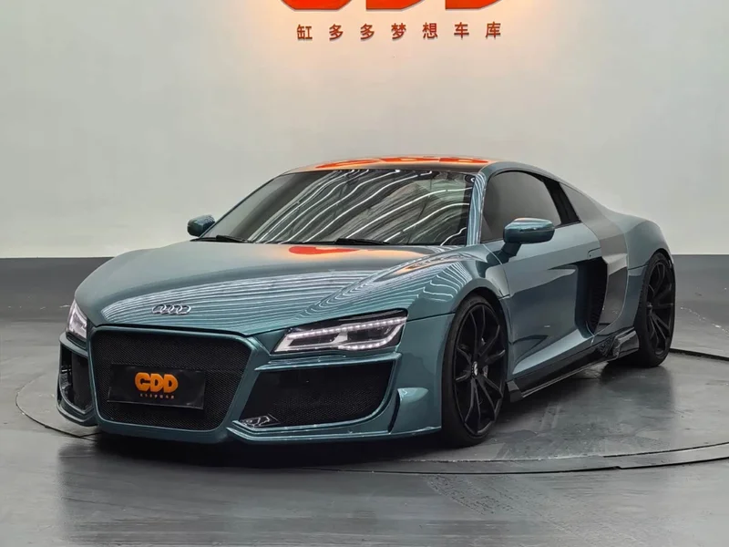 Audi R8 — фото 1