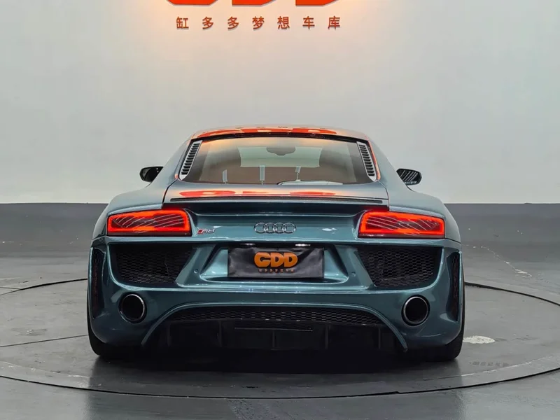 Audi R8 — фото 9
