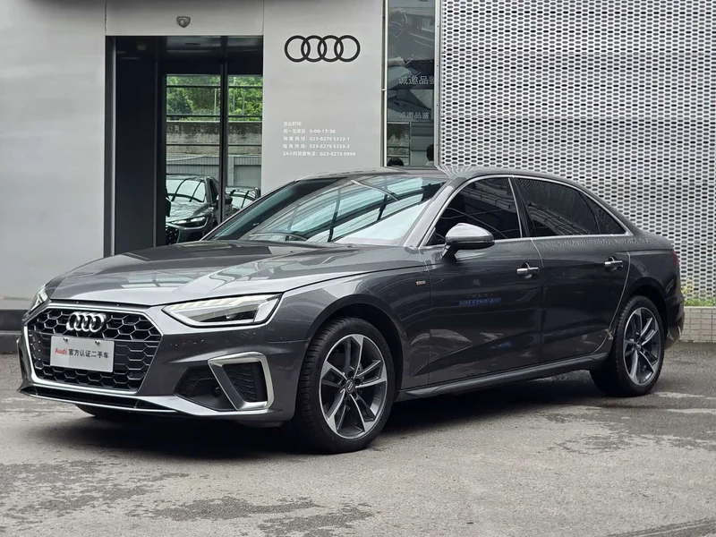 Audi A4L — фото 1