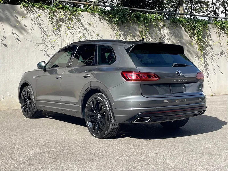 Volkswagen Touareg — фото 5