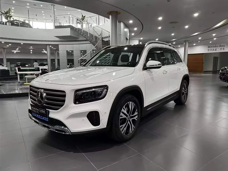 Mercedes-Benz GLB — фото 1