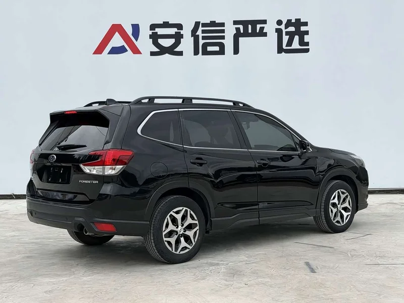 Subaru Forester — фото 4