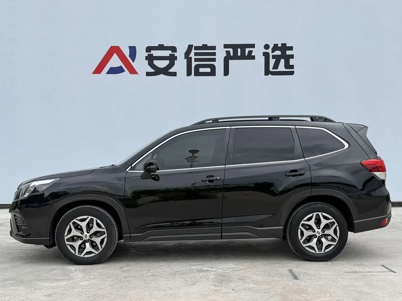 Subaru Forester — фото 9