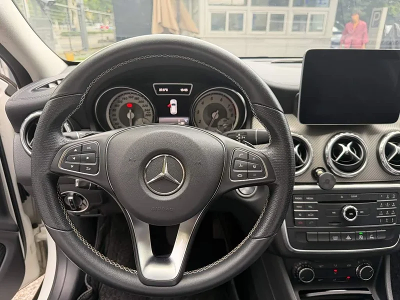 Mercedes-Benz GLA — фото 10