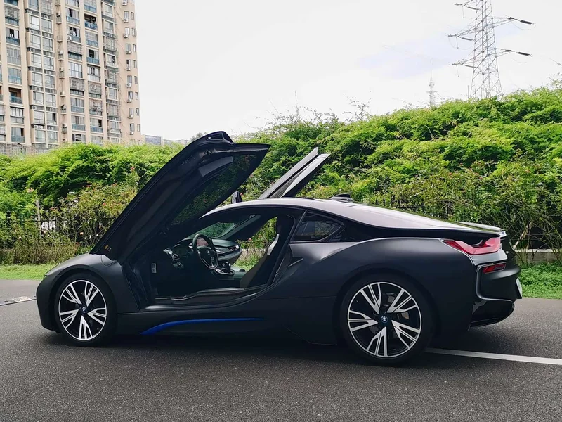 BMW i8 — фото 11