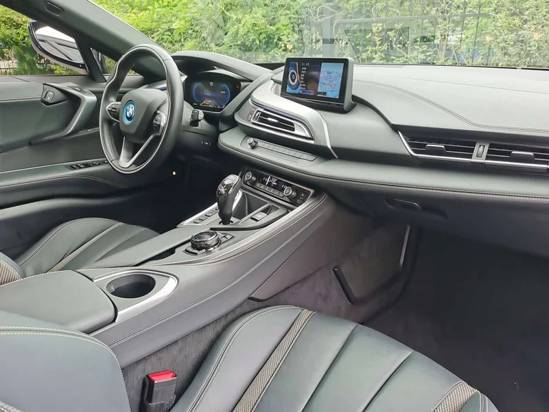 BMW i8 — фото 14