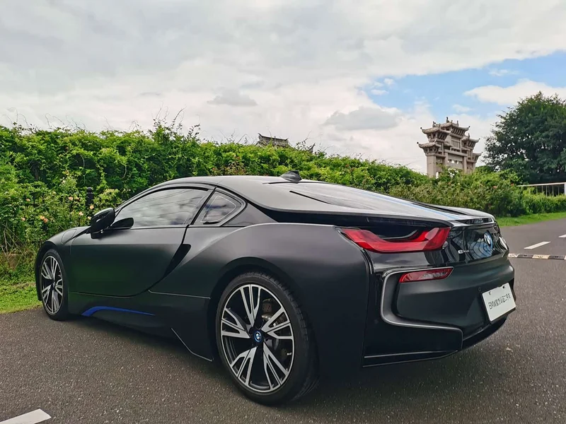 BMW i8 — фото 10