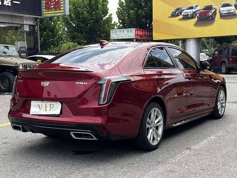 Cadillac CT4 — фото 5