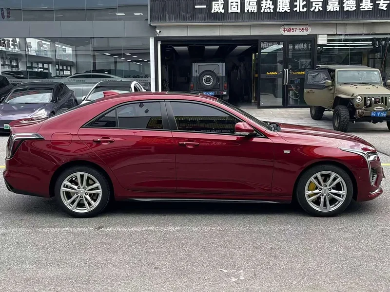 Cadillac CT4 — фото 6