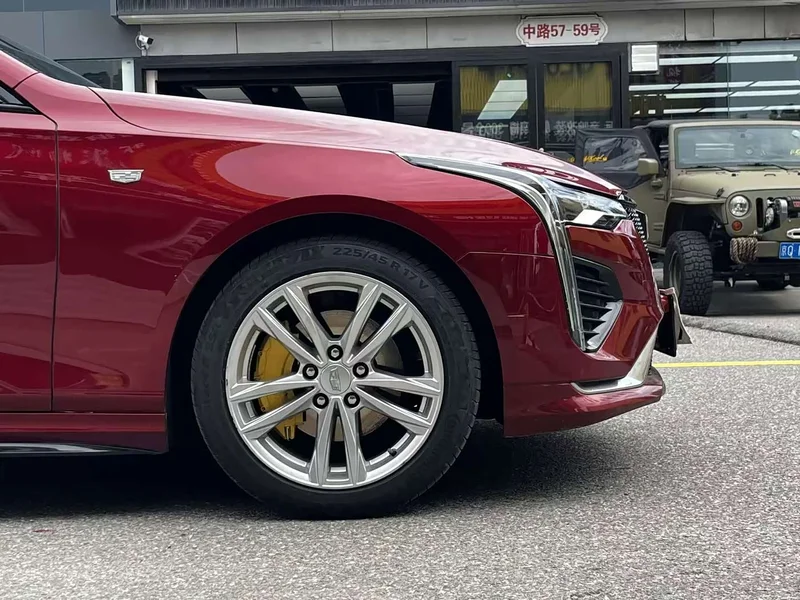 Cadillac CT4 — фото 9
