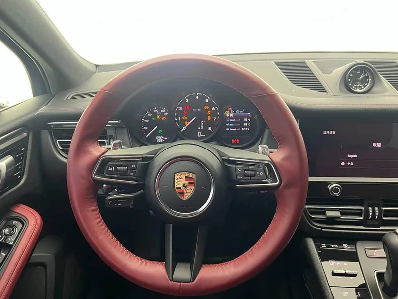 Porsche Macan — фото 18