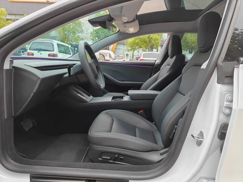Tesla Model 3 — фото 4