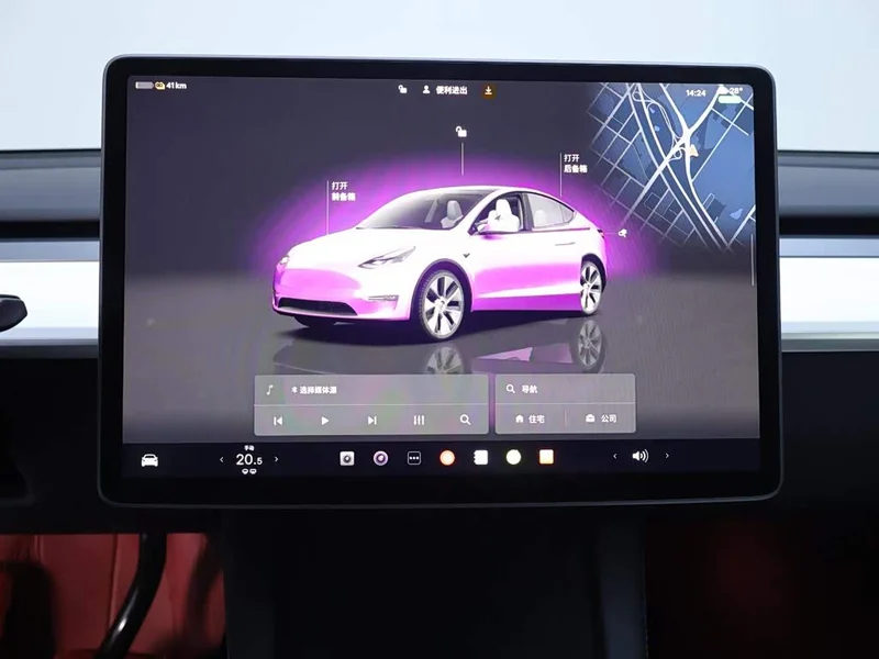 Tesla Model Y — фото 10