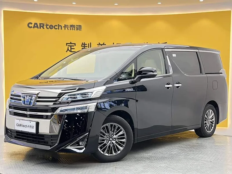 Toyota Vellfire — фото 1