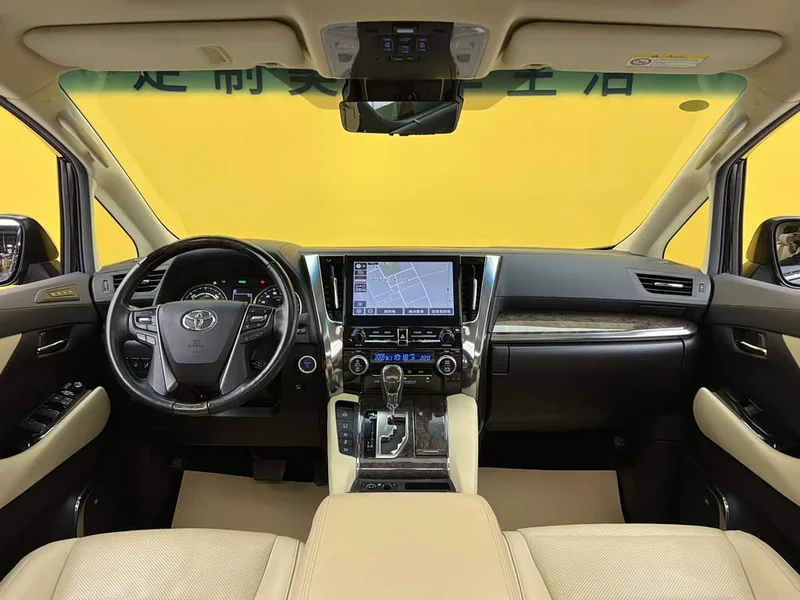 Toyota Vellfire — фото 13