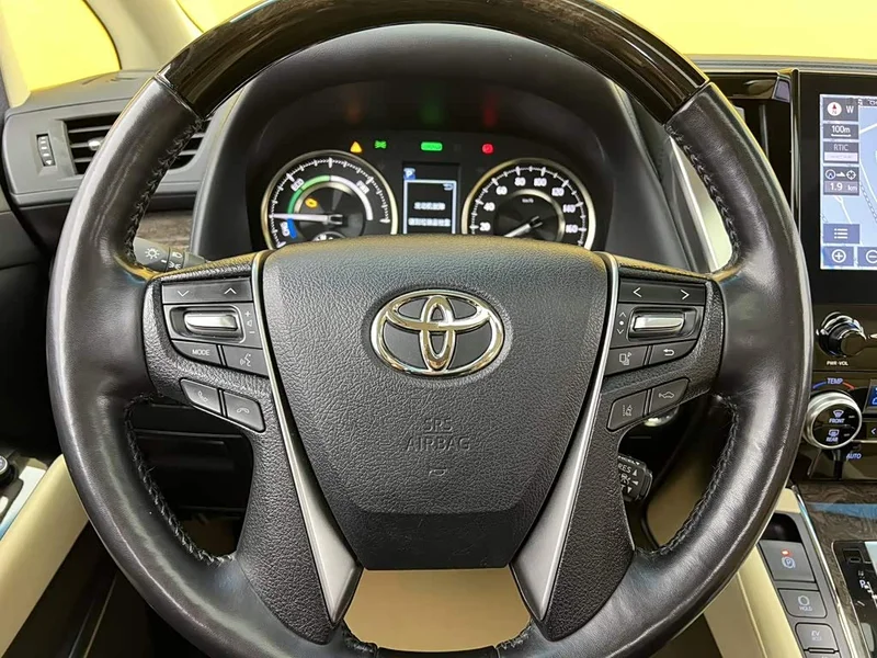 Toyota Vellfire — фото 14