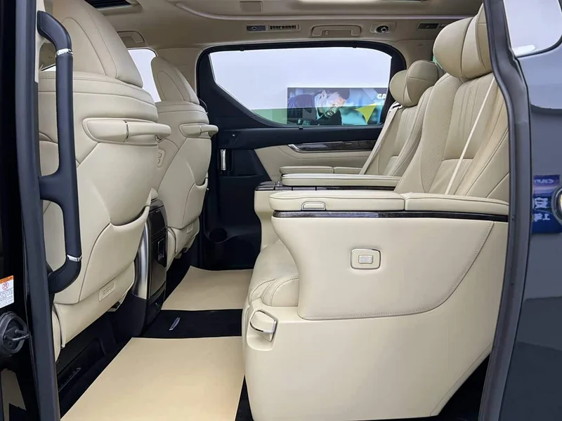 Toyota Vellfire — фото 19