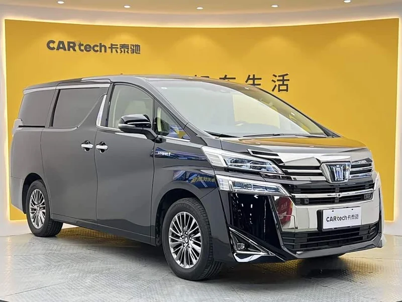 Toyota Vellfire — фото 2