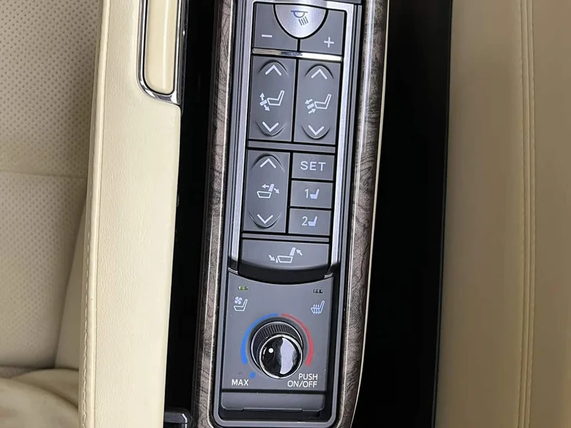 Toyota Vellfire — фото 26