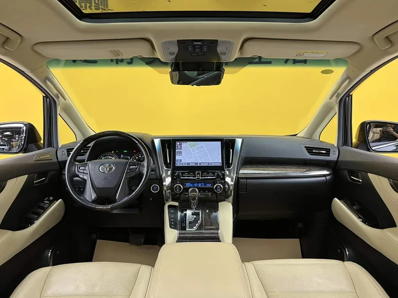 Toyota Vellfire — фото 40