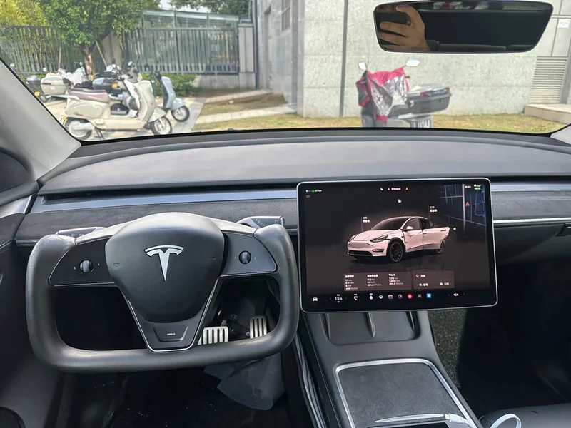 Tesla Model Y — фото 7