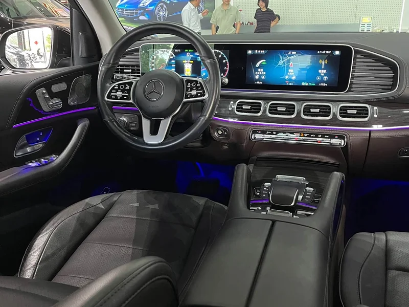 Mercedes-Benz GLS — фото 13