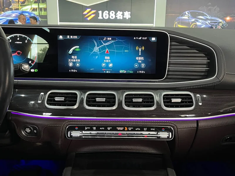 Mercedes-Benz GLS — фото 15