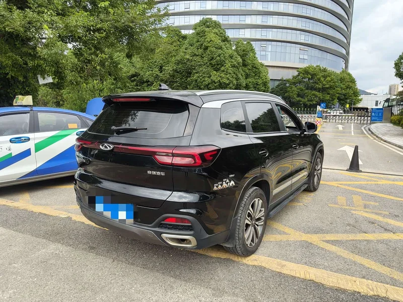 Chery Tiggo 8 — фото 11