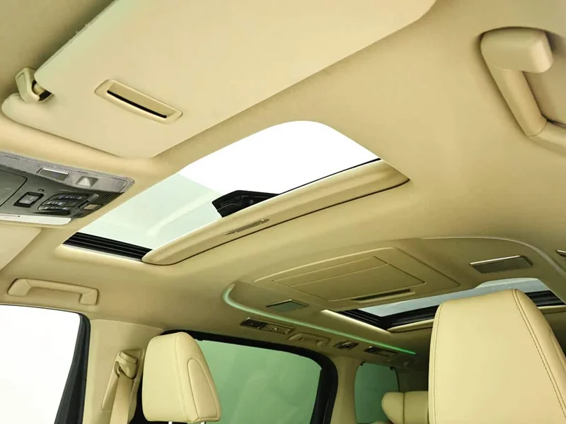 Toyota Alphard — фото 12