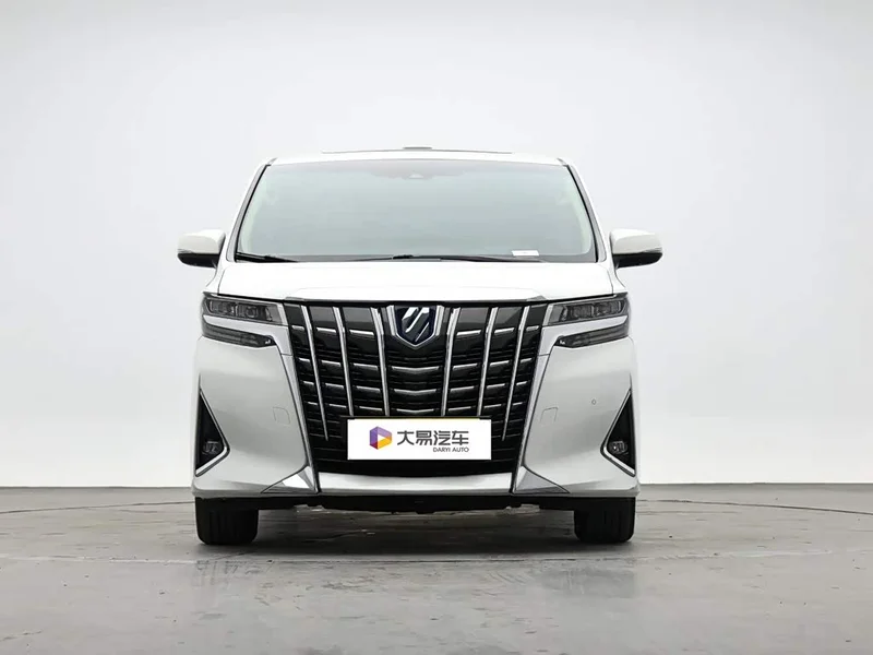 Toyota Alphard — фото 2