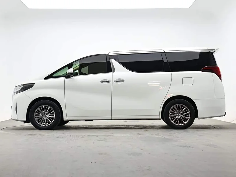 Toyota Alphard — фото 5
