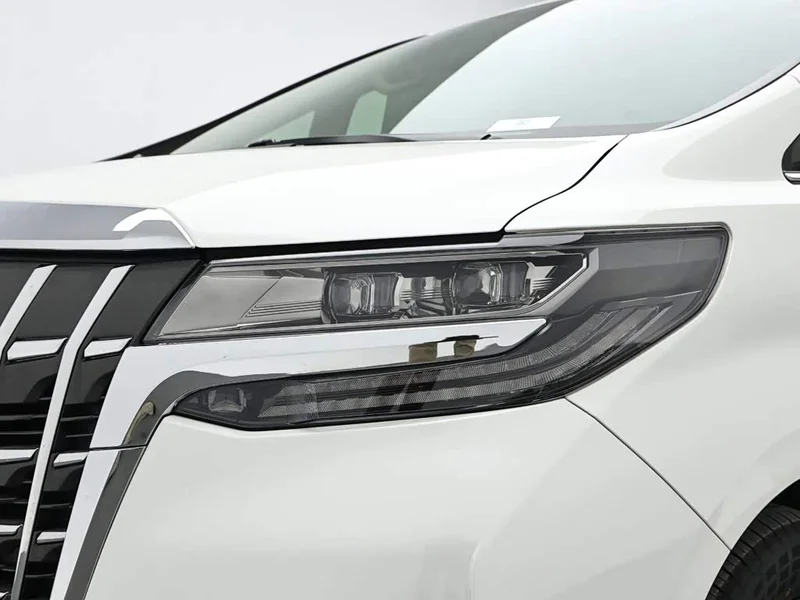 Toyota Alphard — фото 9