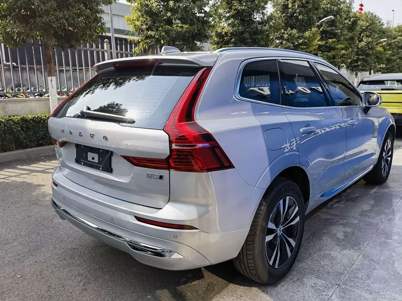 Volvo XC60 — фото 5
