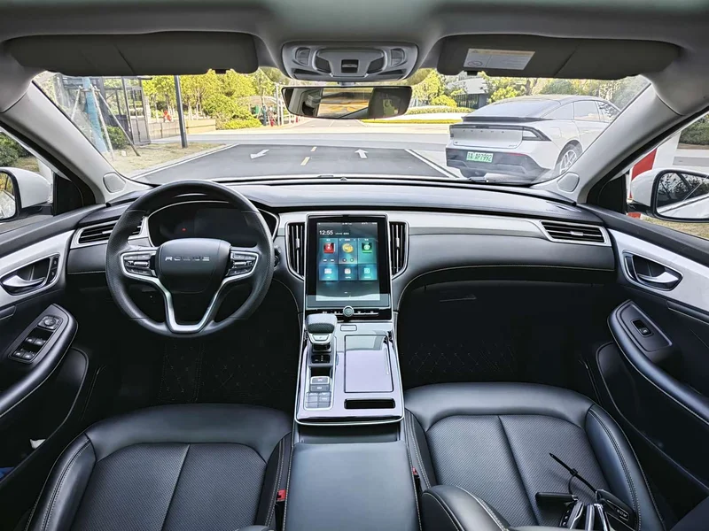 Roewe i6 MAX New Energy — фото 19