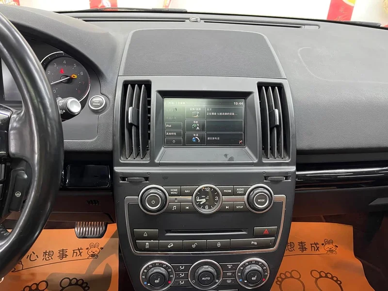 Land Rover Freelander 2 — фото 16