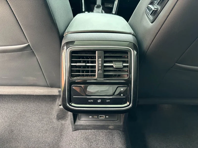 Volkswagen Passat — фото 18