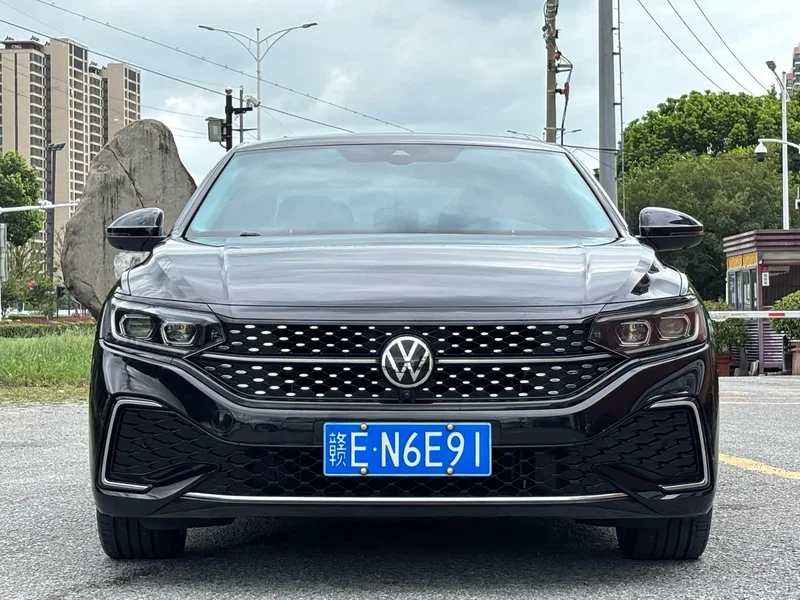Volkswagen Passat — фото 3