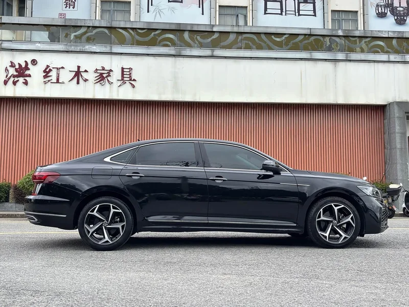 Volkswagen Passat — фото 4