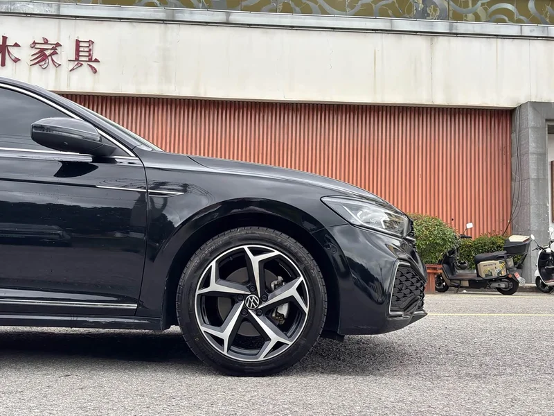 Volkswagen Passat — фото 5