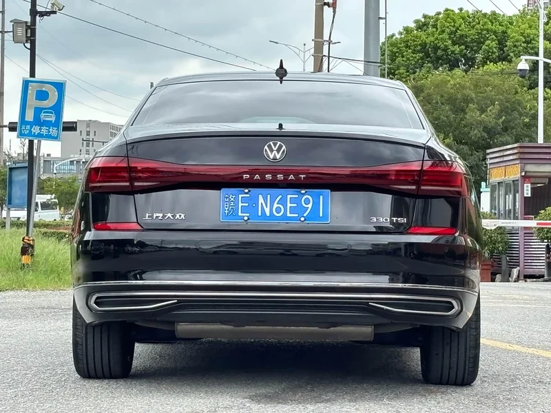 Volkswagen Passat — фото 9