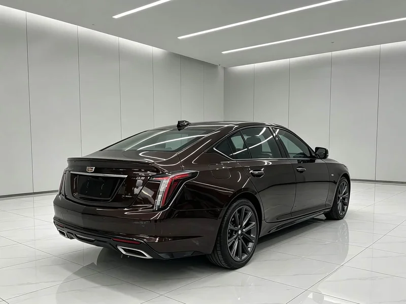 Cadillac CT5 — фото 11