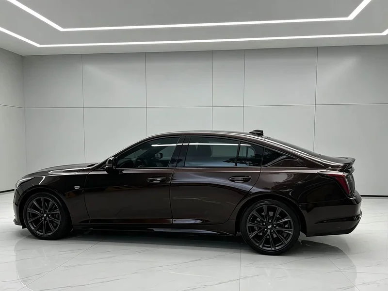 Cadillac CT5 — фото 13